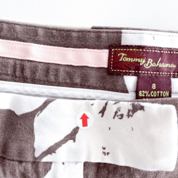 Tommy Bahama 18 Golf Women's Floral Capri Shorts Pants Brown White Size 8 - Picture 8 of 8